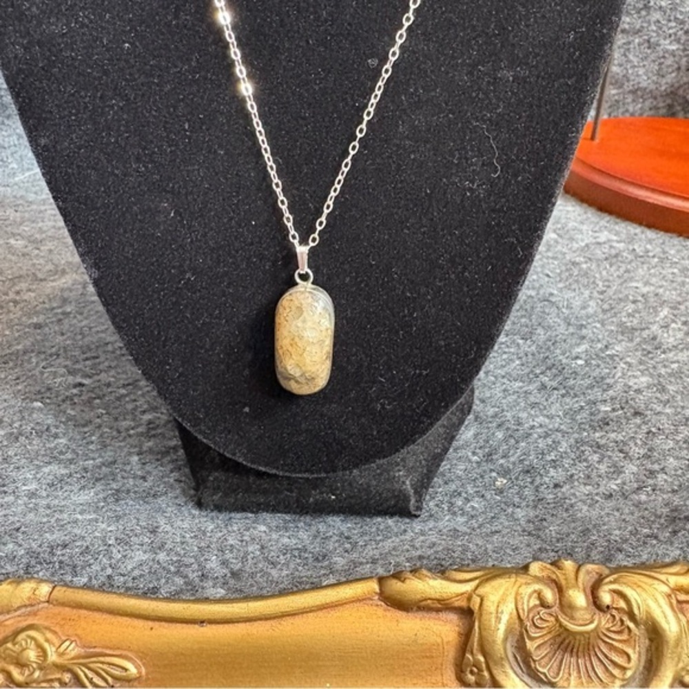 Vintage Stone & Sterling Silver Pendant with Chain.